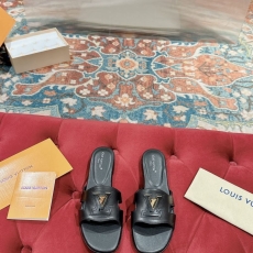 Louis Vuitton Slippers